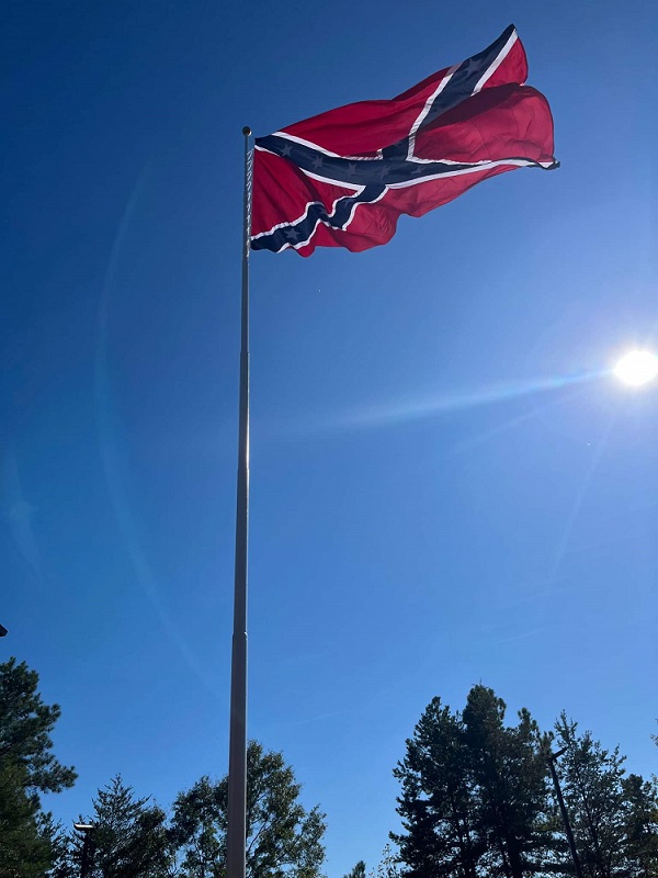 Fly The Confederate Flag High!